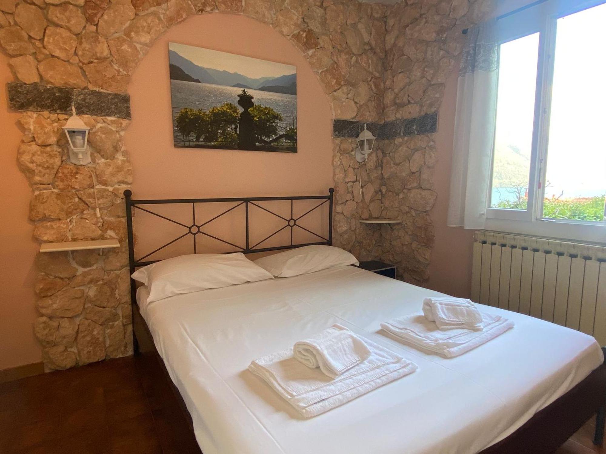 The Lovers - Independent Little House With Garden Villa Argegno Exterior photo
